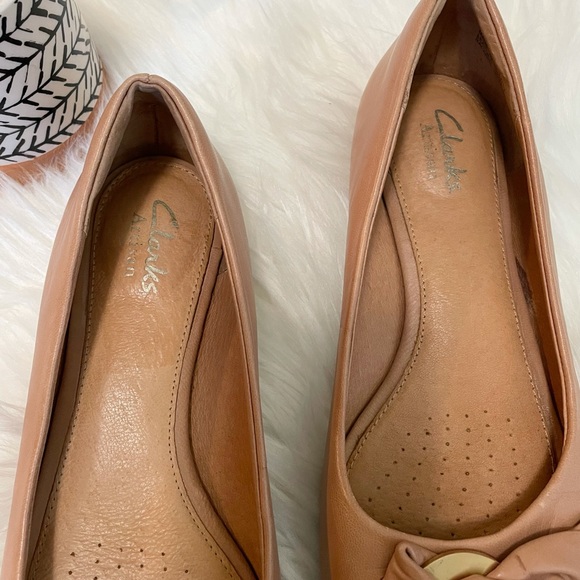 Clarks Artisan Demure Flare Flats - Picture 5 of 13